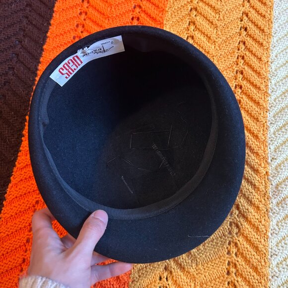 1960s Pilbox beret fascinator black felt flower hat of Imported Fur Felt - from - Picture 13 of 14